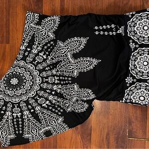 Black and White Women's top